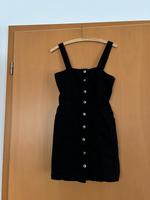 Jeansrock mit Trägern, Jeanskleid, Latzkleid, Latzrock Gr. 36 Hessen - Groß-Bieberau Vorschau