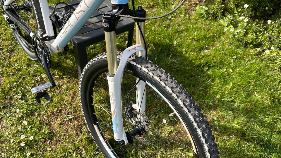 Mountainbike Ghost Miss 5500 mit Shimano XT Ausstattung in Bochum