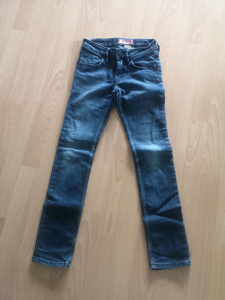 Jeans Größe 140 in Hückelhoven