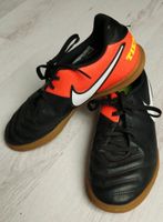 Nike Tempox Hallenschuhe Fussball 37,5 Neuwertig Bayern - Grettstadt Vorschau