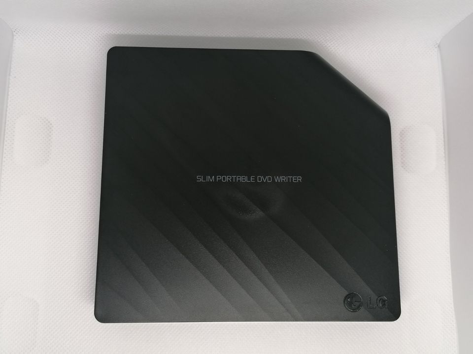 LG Slim Portable DVD Player GP30NB40 in Neuötting