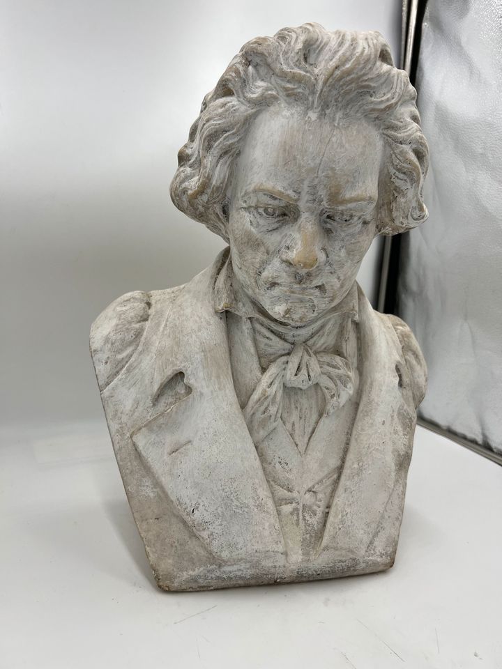 Stein Büste Ludwig van Beethoven in Hanau