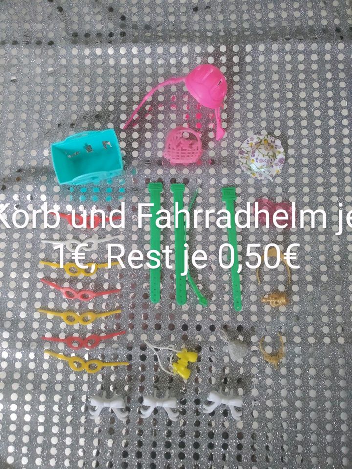 Zubehör für Barbie u. Kinder in Rosengarten