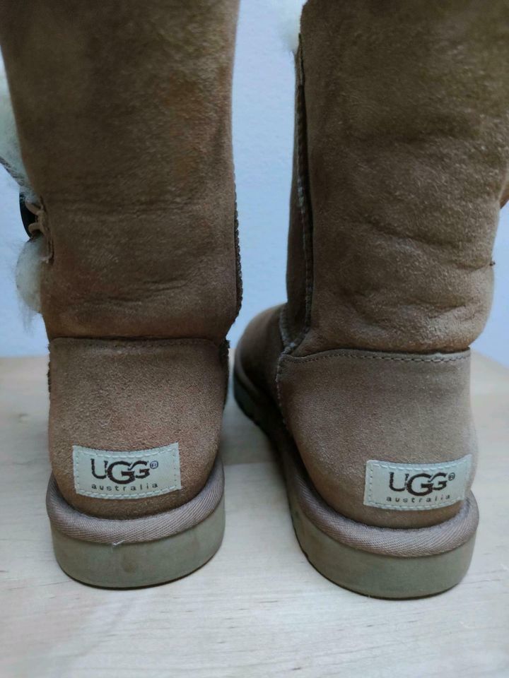 Orig. UGG Boots* Bailey Button* Gr. 39 in Büren