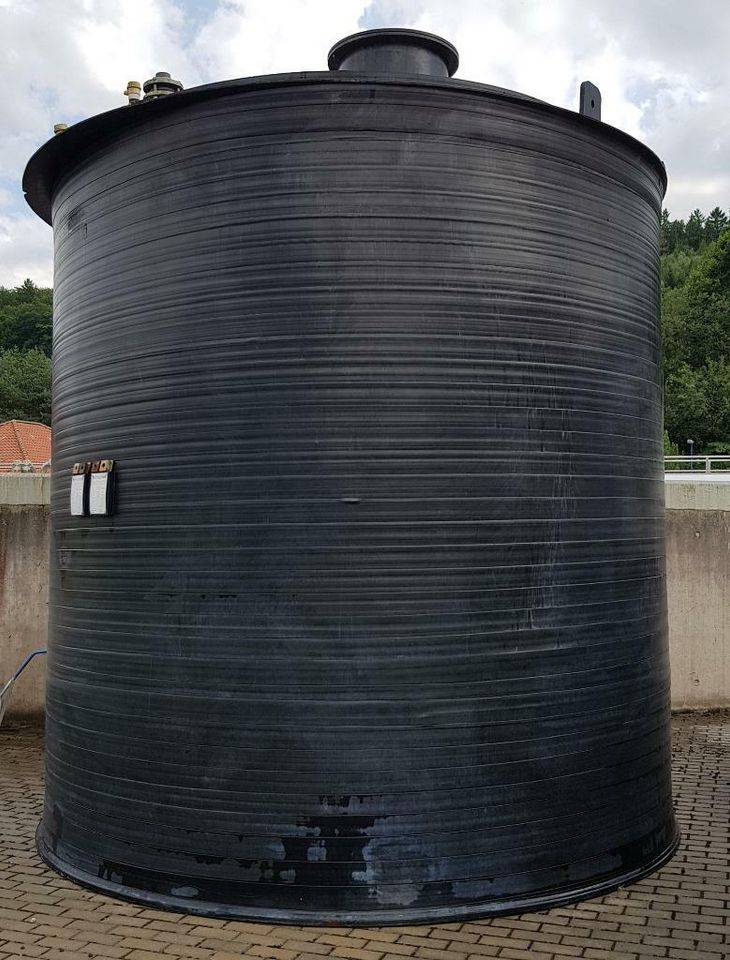 Kaufe gebrauchte Polyestertanks Edelstahltanks Stahltanks Erdtank in Hillesheim (Eifel)