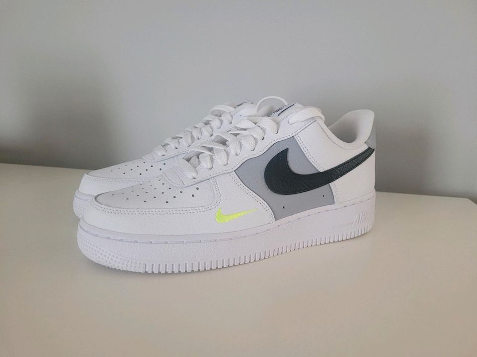 NEU Nike Air Force 1 Low Sneaker Turnschuhe Schuhe 40,5 in Bergfelde