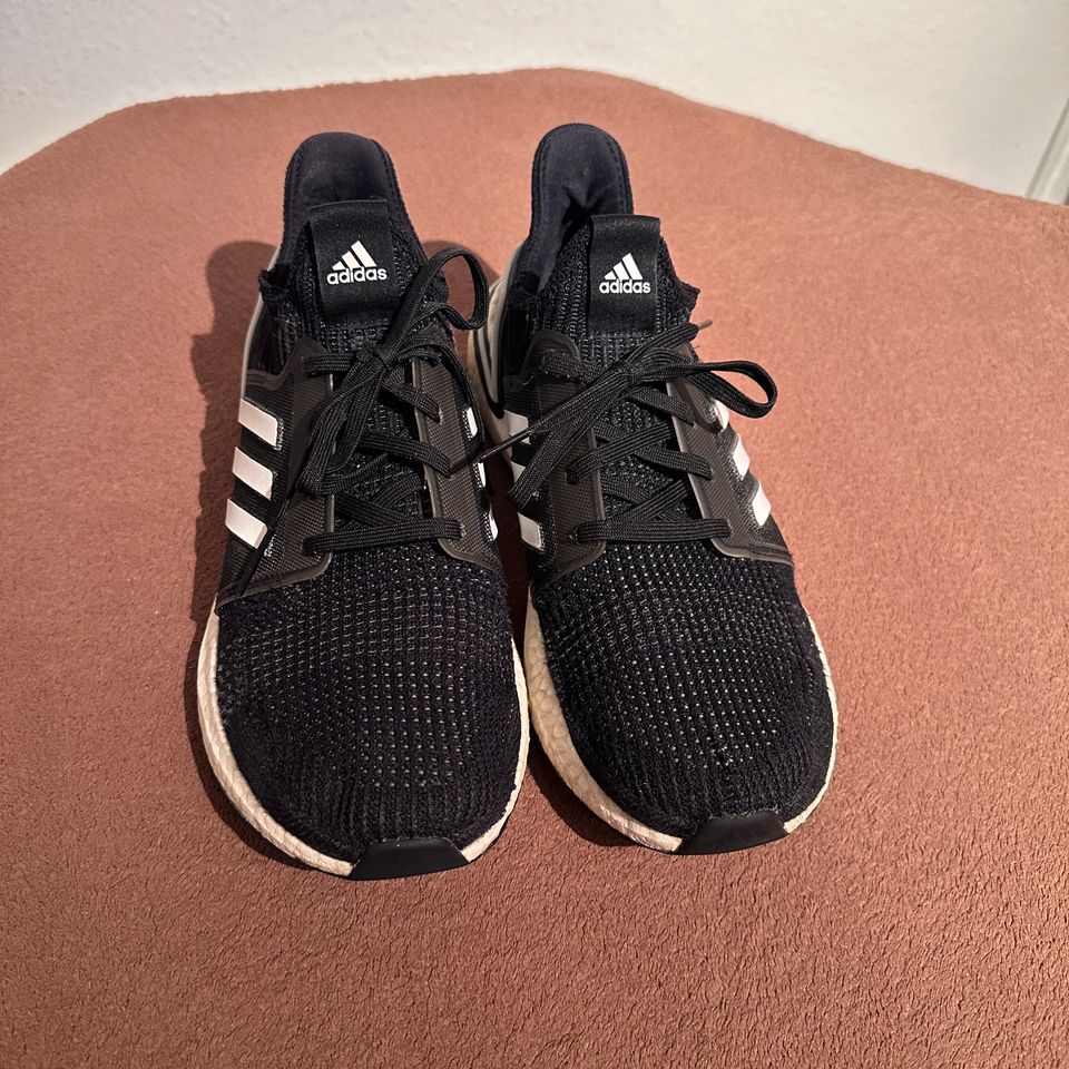 Adidas Ultraboost 19 Herren Sneakers Schwarz Gr. 44 in Lehrte