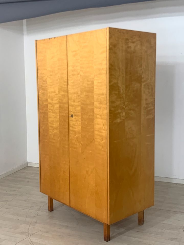 MID CENTURY HELLERAU KLEIDERSCHRANK SCHRANK WARDROBE VINTAGE in Berlin