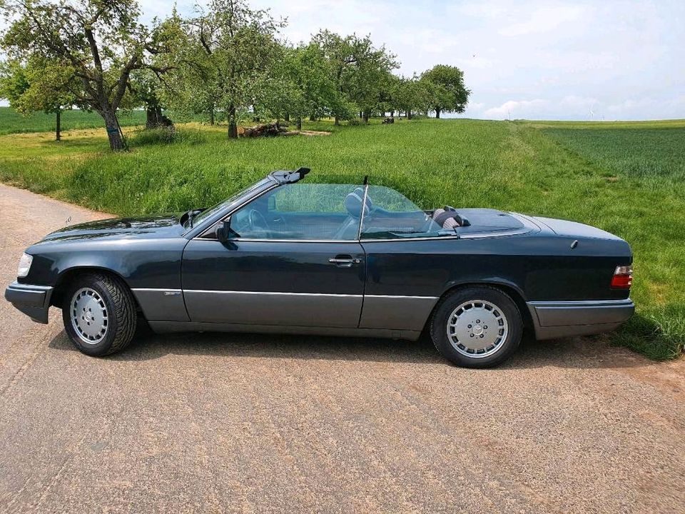 Mercedes 124er Cabrio Oldtimer in Kahl am Main