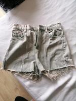 Verkaufe Hot Pants von PULL&BEAR Niedersachsen - Lüneburg Vorschau