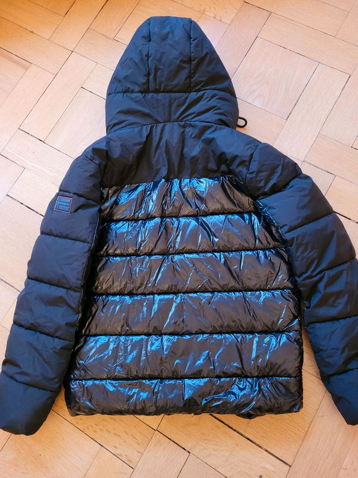 Coole Winterjacke von Geonorway, Gr. 176, wie neu, schwarz in Hannover