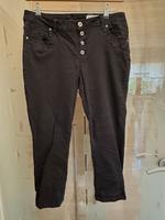 Capri Jeans Denim1982, Gr. 44, Schwarz, selten getragen Rheinland-Pfalz - Wallmerod Vorschau