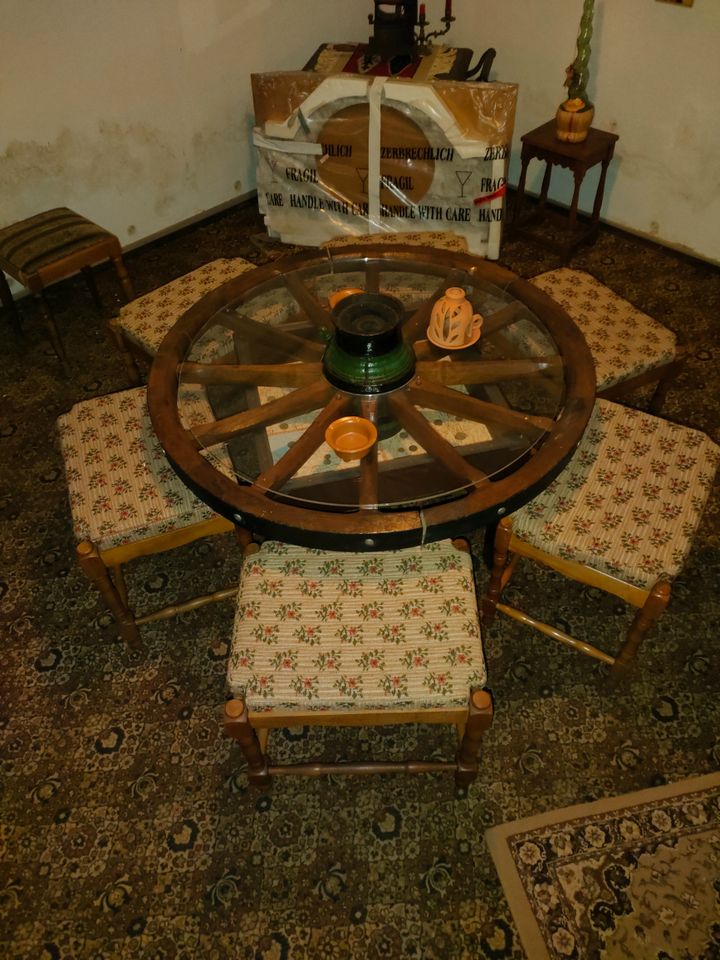 Party-Tisch aus einem Karrenrad in Rösrath