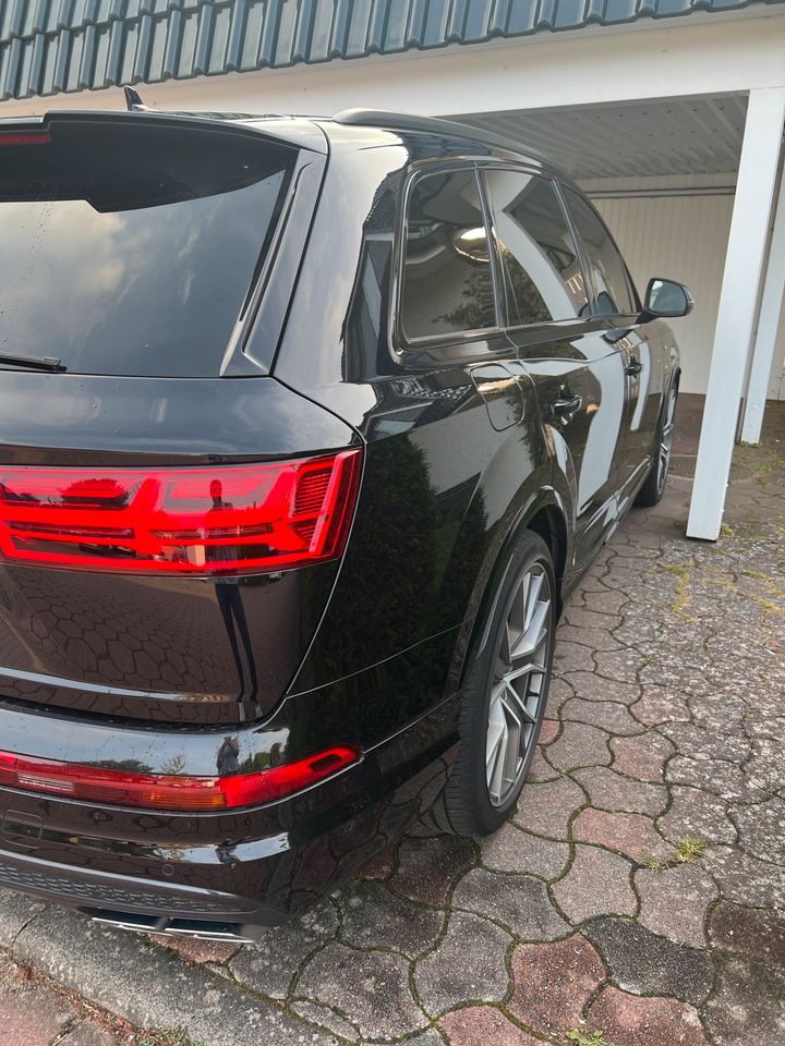 Audi SQ7 V8 Panoramadach SLine in Hamburg