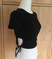 H&M Shirt mit Cut Outs Gr. S/36 Kr. München - Oberhaching Vorschau