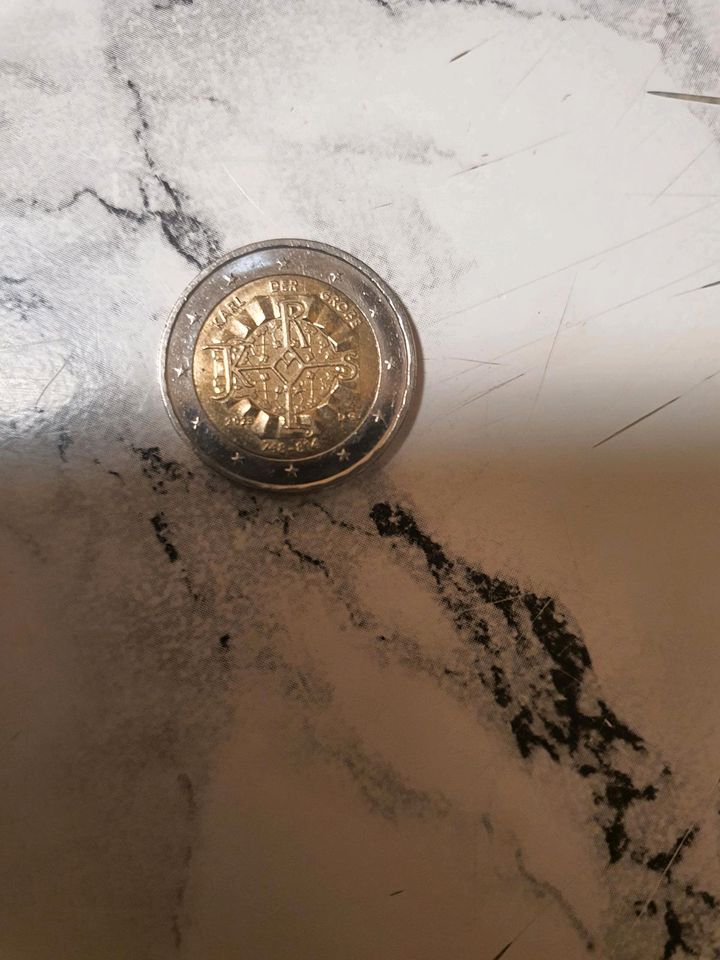 2 Euro münze in Pinneberg
