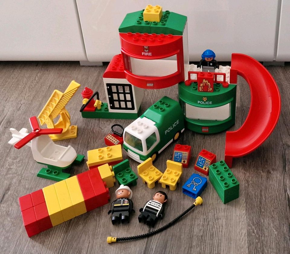 Lego Duplo Konvolut Bauernhof,Polizei,Feuerwehr und vieles mehr in Singen