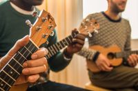 Ukuleleunterricht von coolem Lehrer Mülheim - Köln Holweide Vorschau