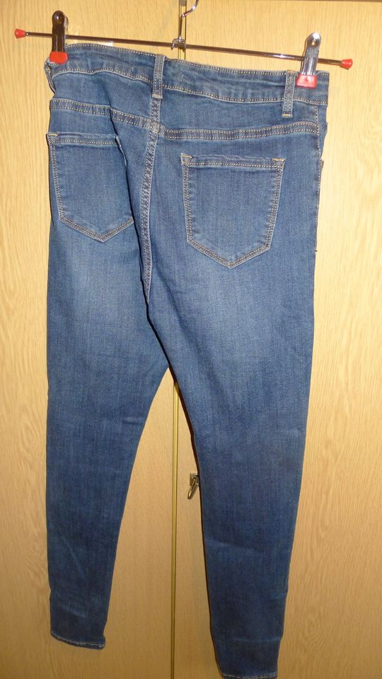 Megusto Jeans Super High Waist  Größe 38 ungetragen in Coburg
