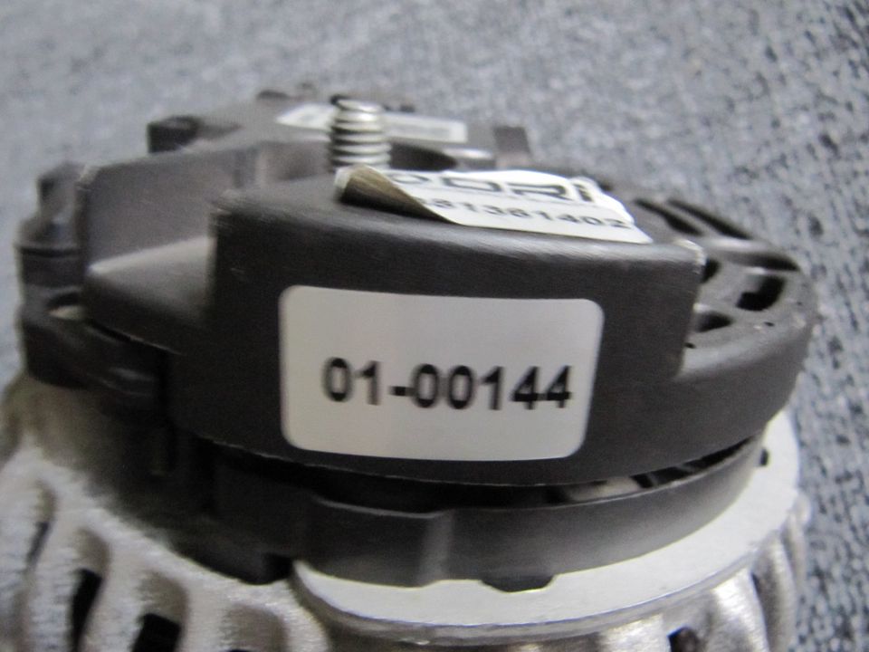 Volvo V60 V70 S80 XC90 2,4 2,5 Benzin Lichtmaschine Generator neu in Barkelsby