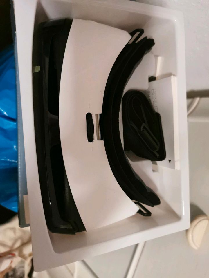 Samsung Gear VR Oculus Brille schwarz in Horneburg