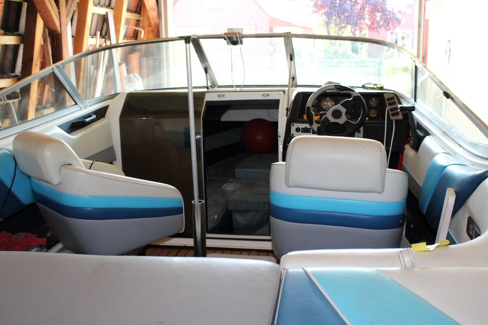 Sportboot Chaparral 2050 SL mit Harbeck 2,0 t Tandemtrailer in Hamburg