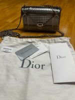 Christian Dior Clutch Tasche Diorama silber top Zustand Rheinland-Pfalz - Ludwigshafen Vorschau