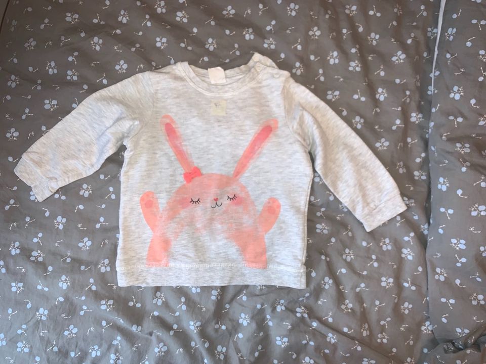 Häschen Pulli Pullover H&M Gr 86 Ostern in Marktheidenfeld