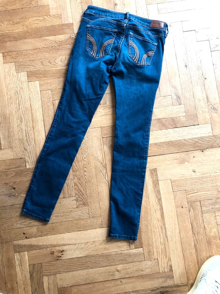 HOLLISTER JEANS W26/L28 low rise super skinny in Bonn