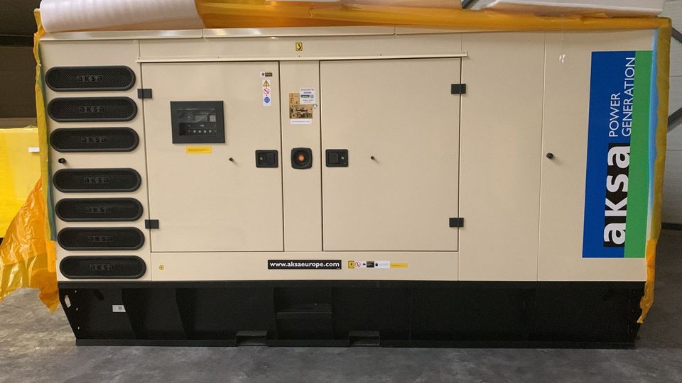 6x Aksa Doosan Diesel 275 kVA Stamford Generator Notstromaggregat in Tanne