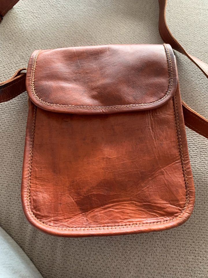 Echt Leder ( voll Leder) Tasche von Gusti Leder München Rotbraun in Durach