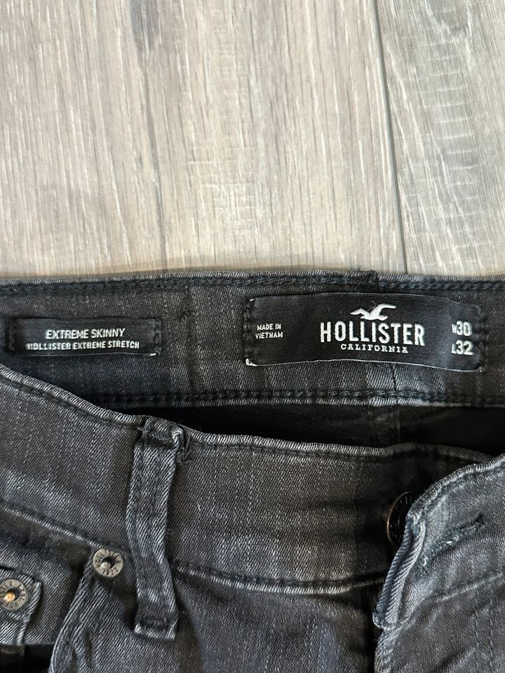 Hollister Jeans Extreme  Skinny 30/32 in Beckingen