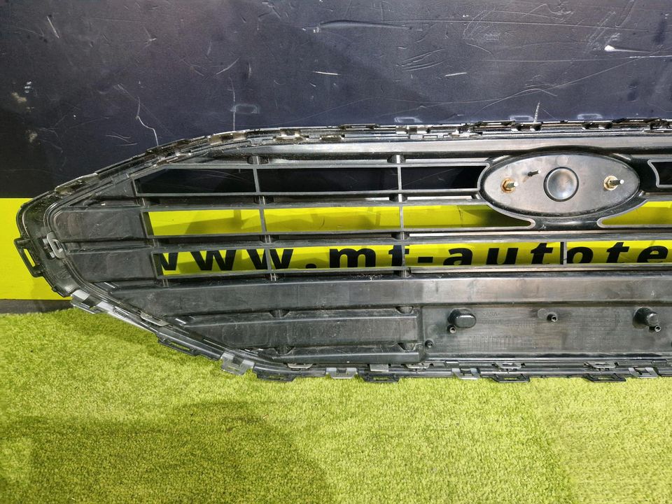 Ford Focus Kühlergrill Frontgrill Kühlergitter vorne NX7B-8200-A in Hamburg