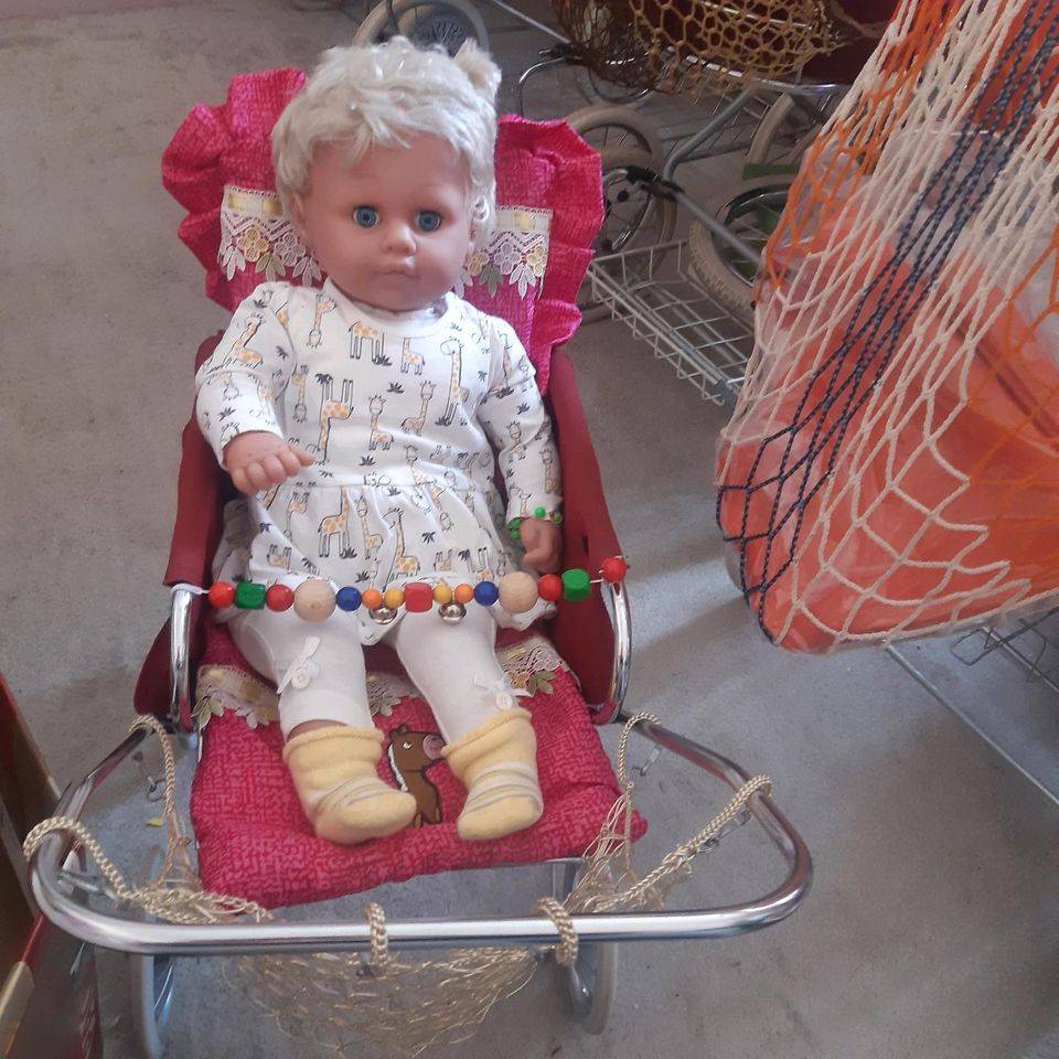 DDR Puppenwagen mit ddr Puppe in Kitzscher