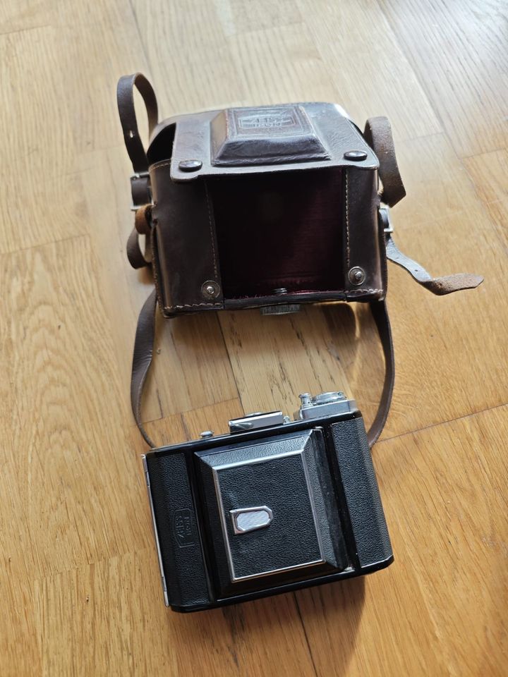 Zeiss Ikon Ikonta 521 mit Novar-Anastigmat 3,5/7,5cm Klappkamera in Mainburg
