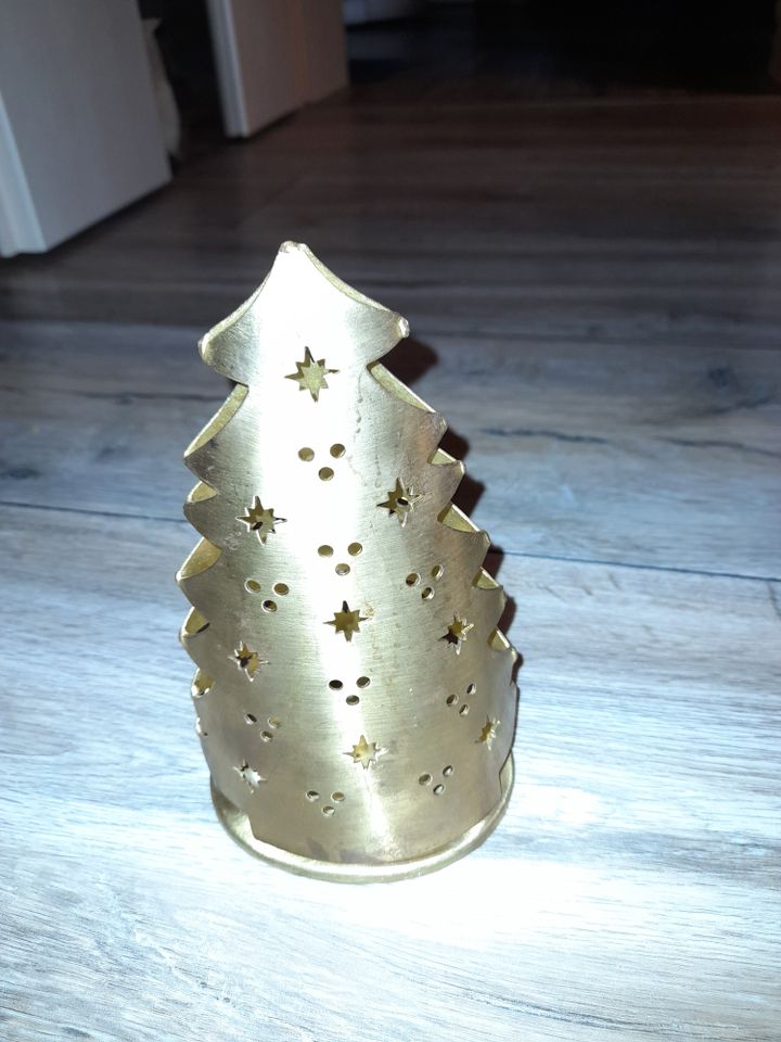 Metall-Weihnachtsbaum für Teelichter, Höhe ca. 17 cm in Pfronten