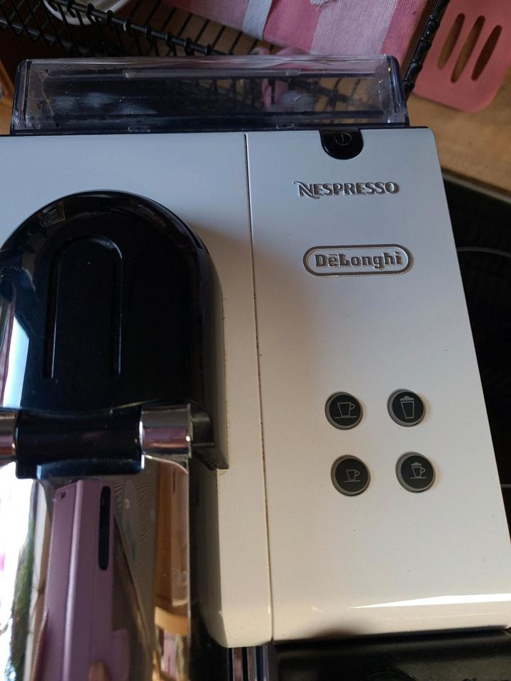 Delonghi Nespresso Kapselmaschine in Augsburg