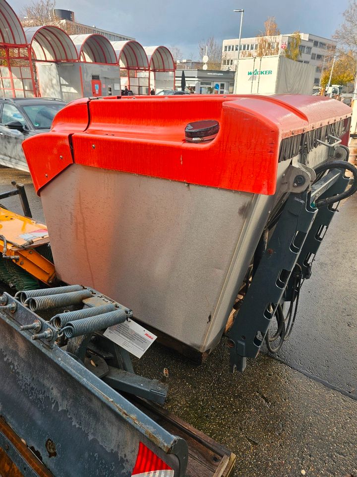 Hako Citymaster 1200 1250 Gras Container in Stuttgart