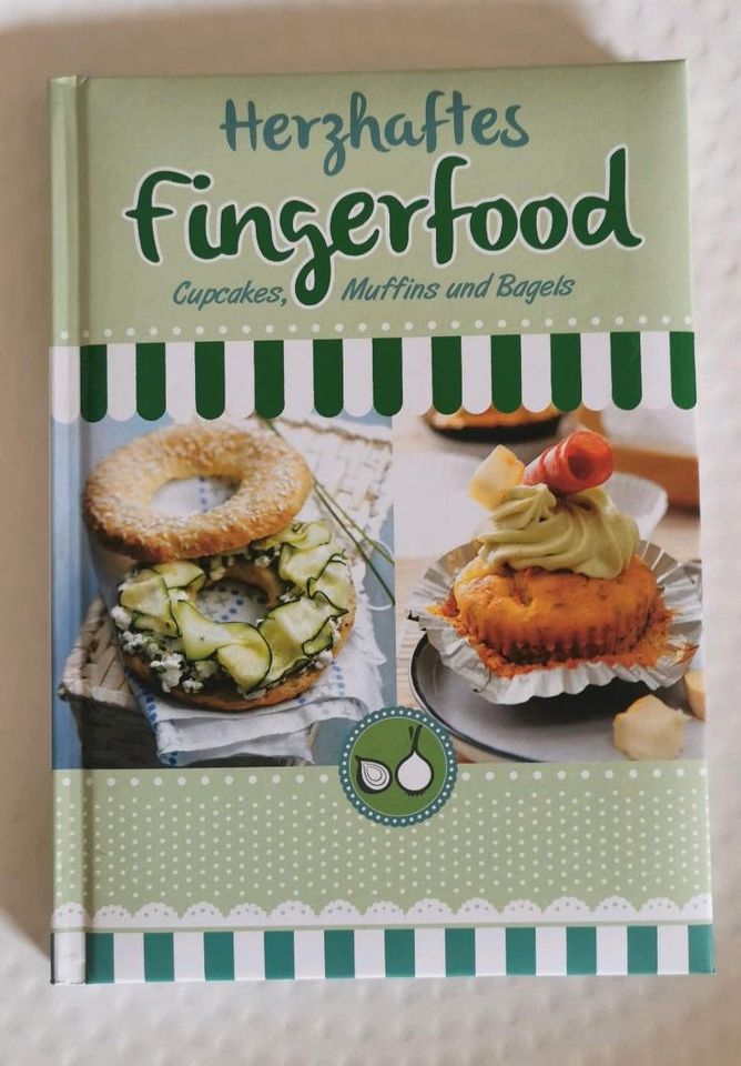 Buch "Herzhaftes Fingerfood - cupcakes, muffins und bagels" in Neresheim
