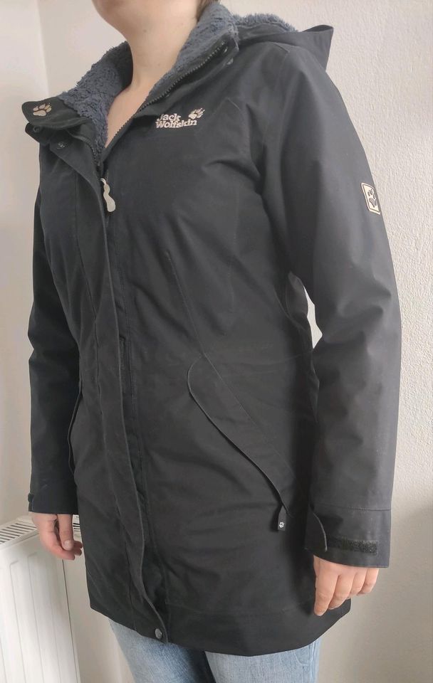 Jacke von Jack Wolfskin schwarz Größe 40/M in Steinberg am See