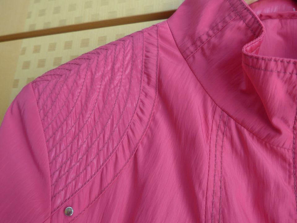 NEU m.Etik.,moderne Übergangs- Jacke, Taschen, du. PINK in München