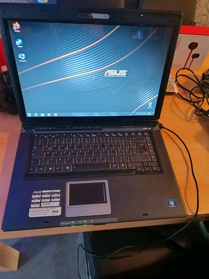 Asus Laptop in Moers