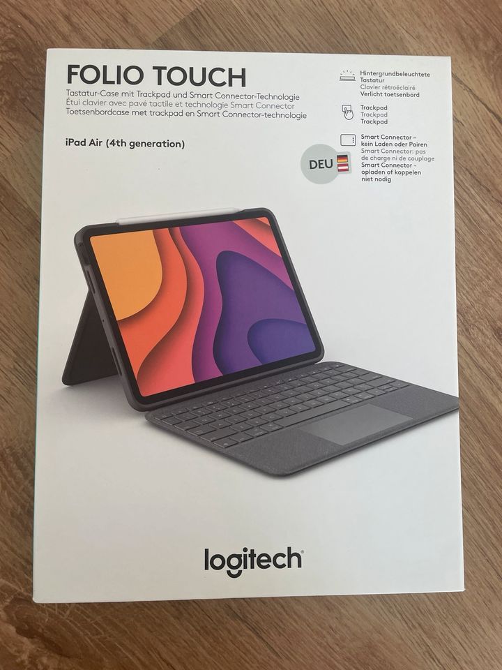 Logitech Folio Touch iPad Aur (4th generation) in Stuttgart