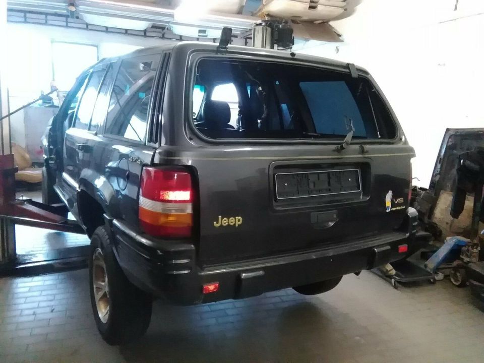 Jeep Grand Cherokee ZJ/ZG 5,2 ltr. V8 Originalteile aus Zerlegung in Zittau