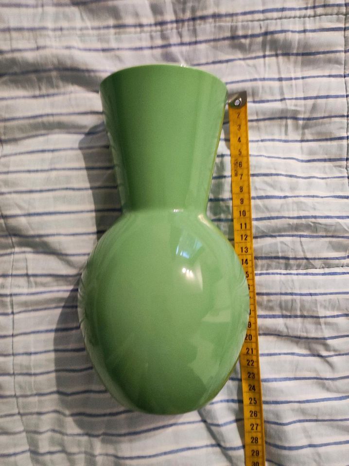 Vase Asa grün 25cm hoch in Schleswig