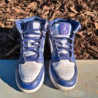 Nike Air Jordan 1 in weiß lila, Größe 37,5 Nordrhein-Westfalen - Unna Vorschau