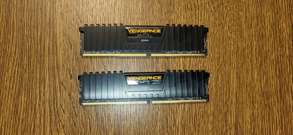 Corsair Vengeance LPX 16GB (2x8GB) DDR4 2133MHz in Lünen