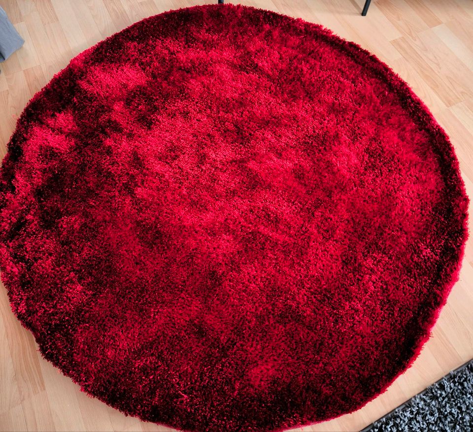 Teppich Rot glänzend in Uelzen