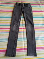 H&M Jeans 134 schmal skinny Röhre anthrazit Nordrhein-Westfalen - Bornheim Vorschau