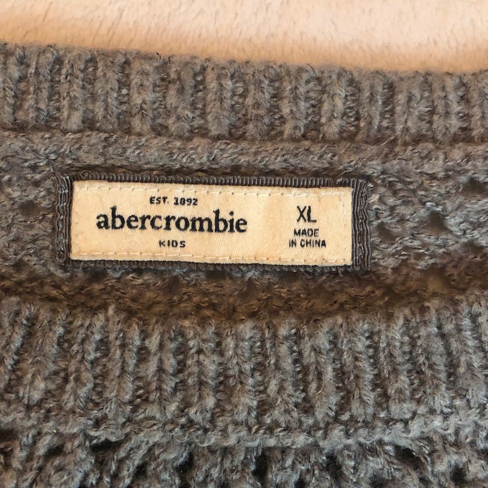 Abercrombie & Fitch Kinder Mädchen Pulli Strickpulli XL grau in München